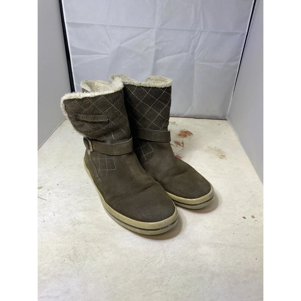 Helly Hansen Women`s Green Leather Boots Size 8